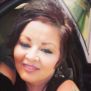 Meet your Posher, Dana